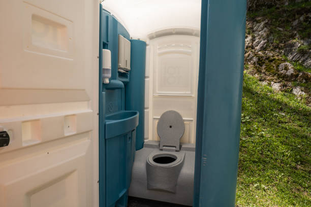 Best Portable bathroom rental  in Hayfield, VA